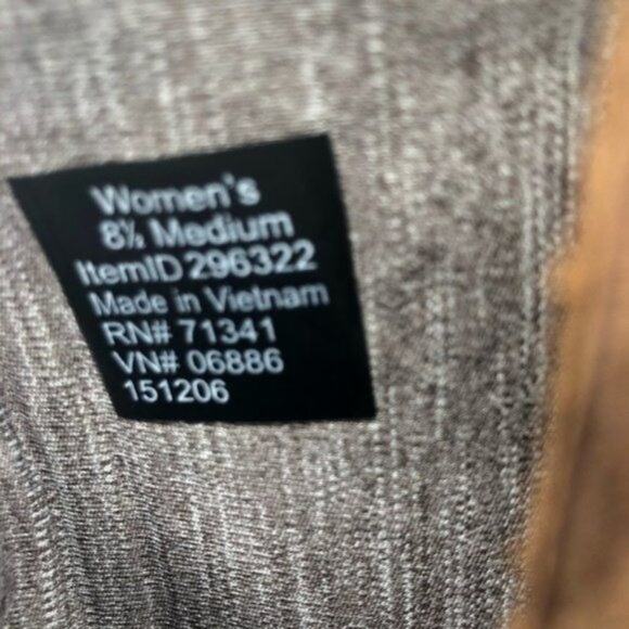 L.L.Bean Women's Cold Weather Buckle Strap Distressed Style Boots Size 8.5 - Picture 9 of 11